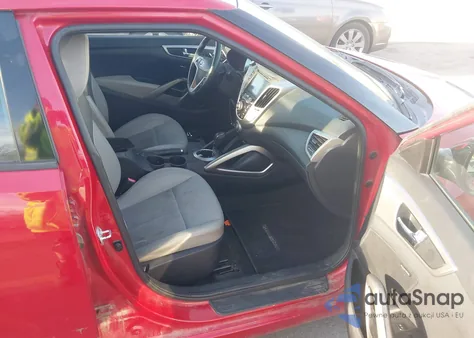 2013 Hyundai Veloster Base W/Gray from USA, damaged, VIN KMHTC6AD2DU096944